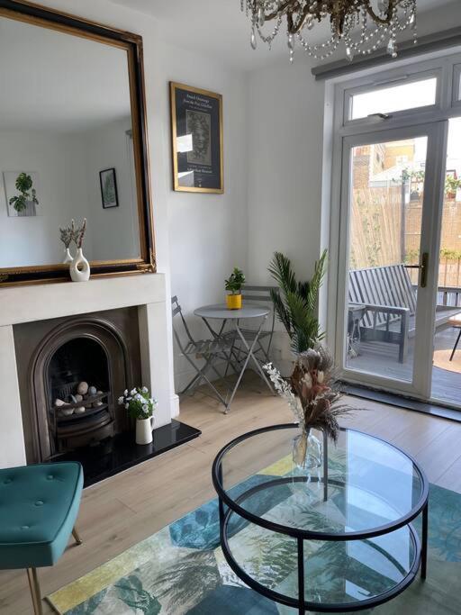 Beautiful Haven,tower Bridge Rd * London