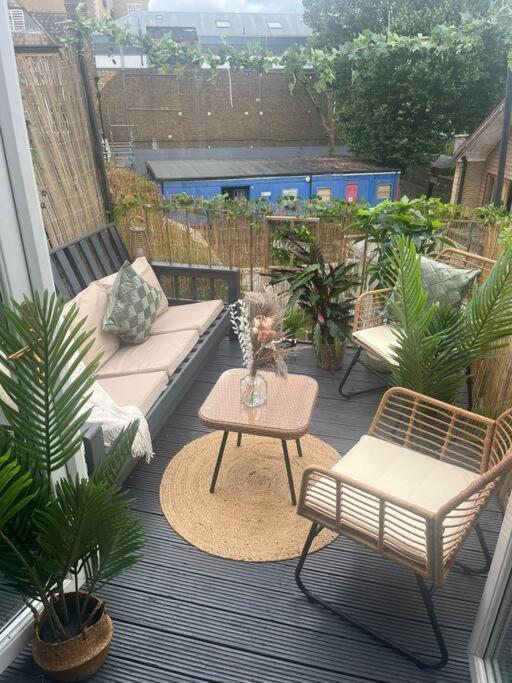 Beautiful Haven,tower Bridge Rd Apartment *