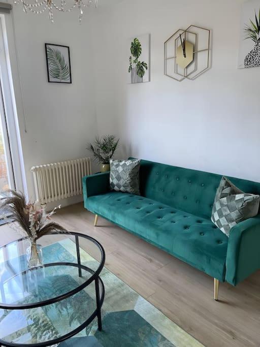 Beautiful Haven,tower Bridge Rd * London