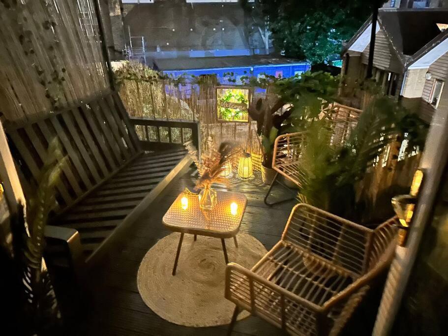 Beautiful Haven,tower Bridge Rd *